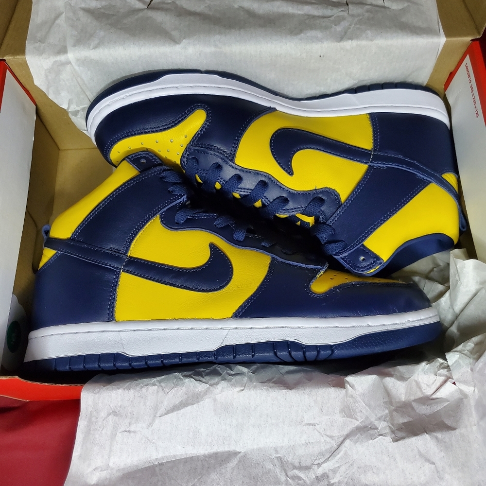 Shoes - Picture 2 of 2